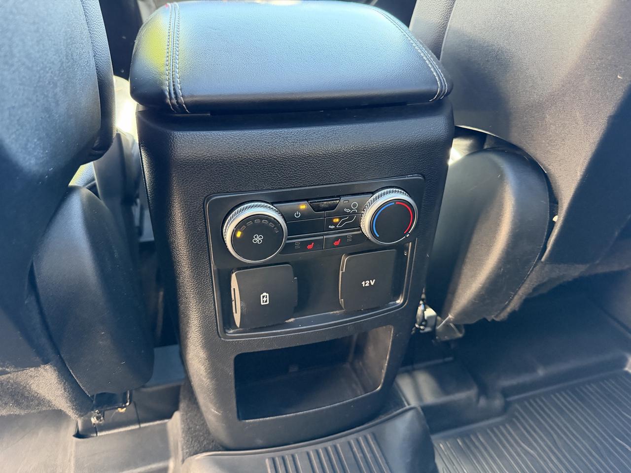 2020 Ford Explorer XLT Photo