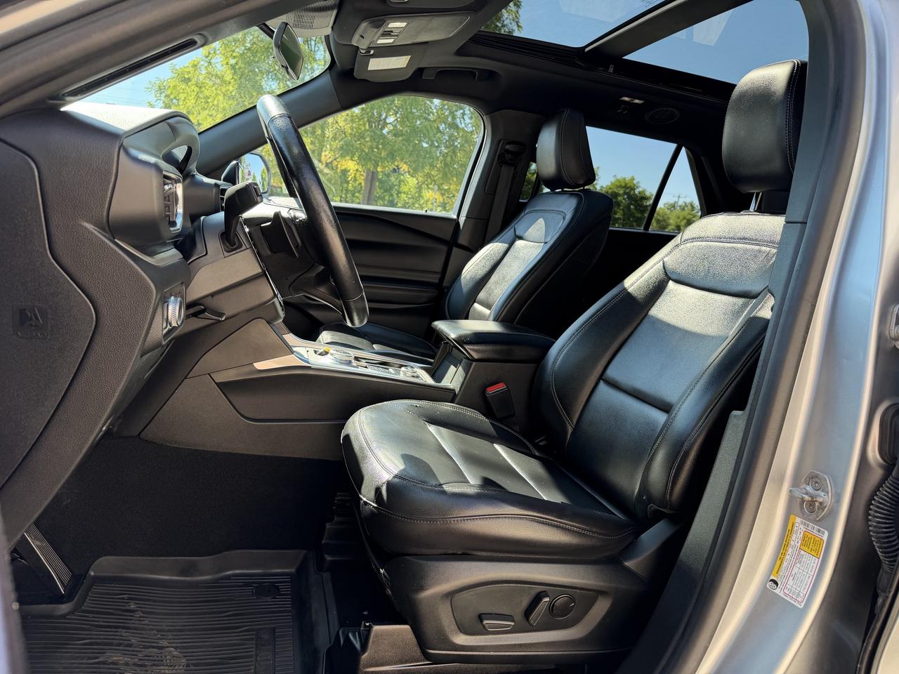 2020 Ford Explorer XLT Photo
