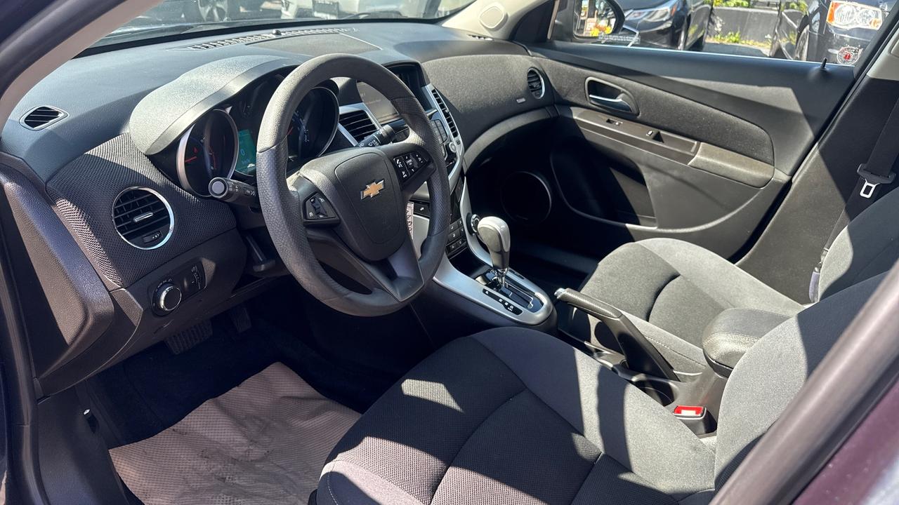 2016 Chevrolet Cruze LT Photo