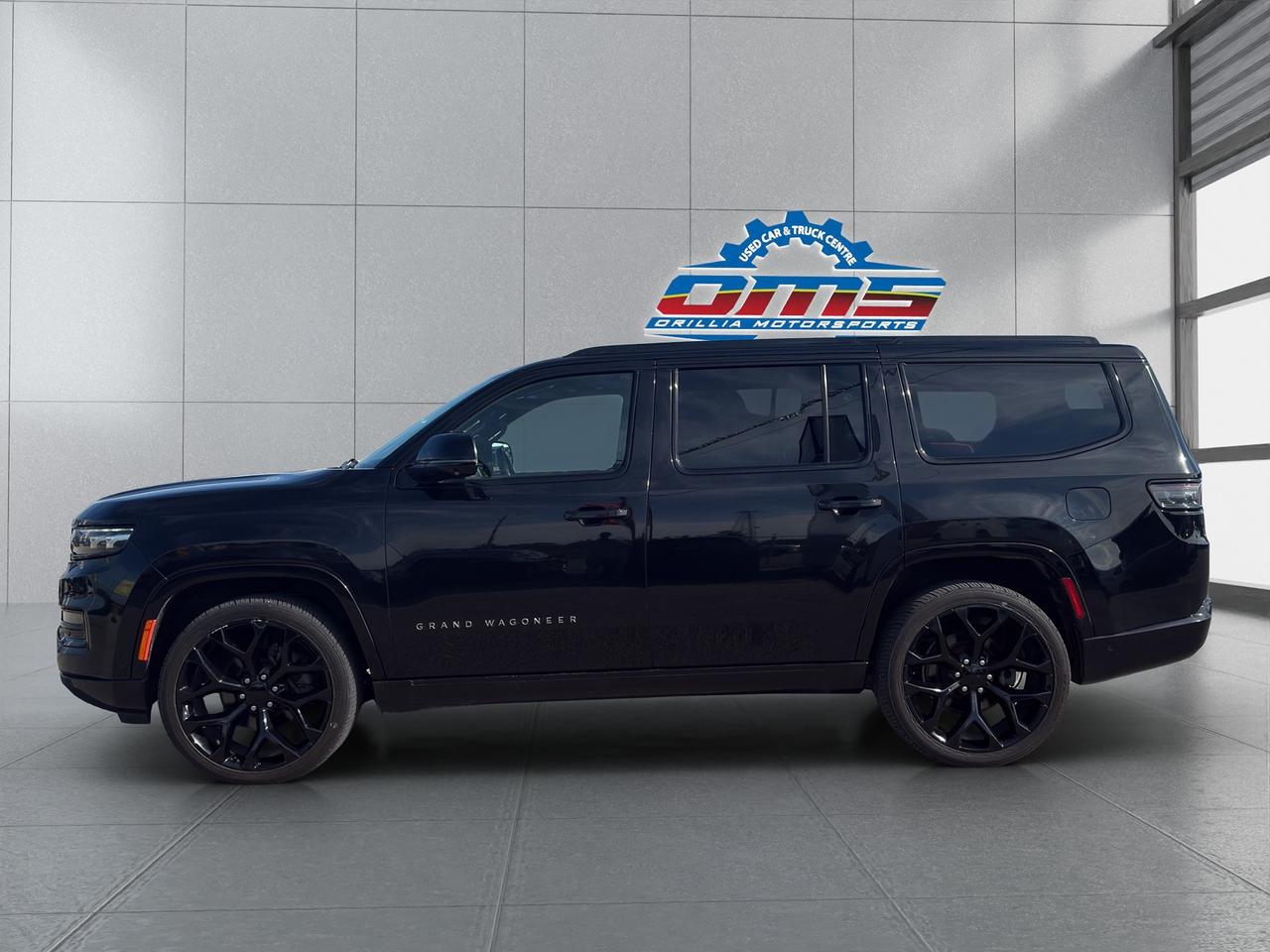 2022 Jeep Grand Wagoneer Series I Photo2