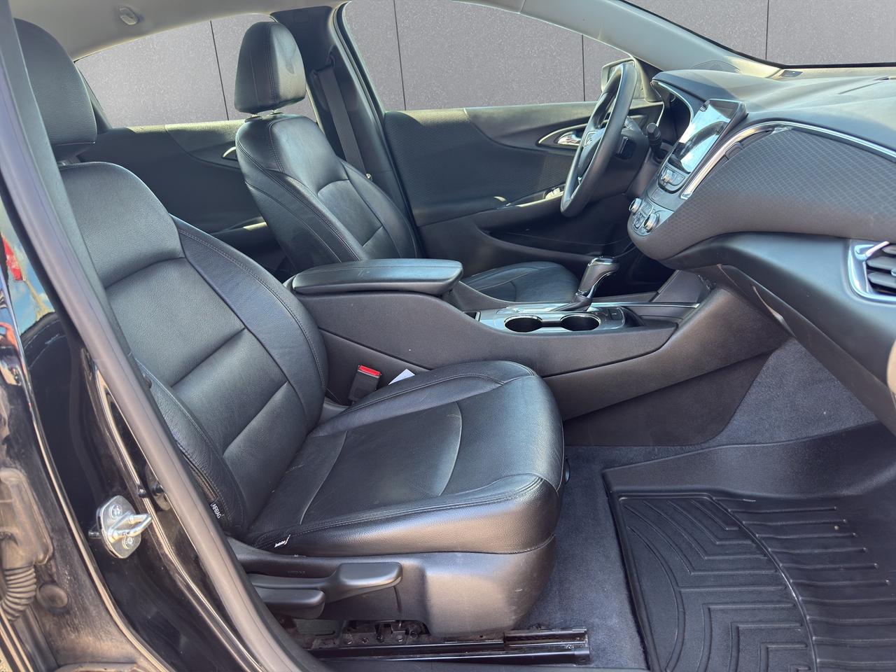 2019 Chevrolet Malibu LT Photo