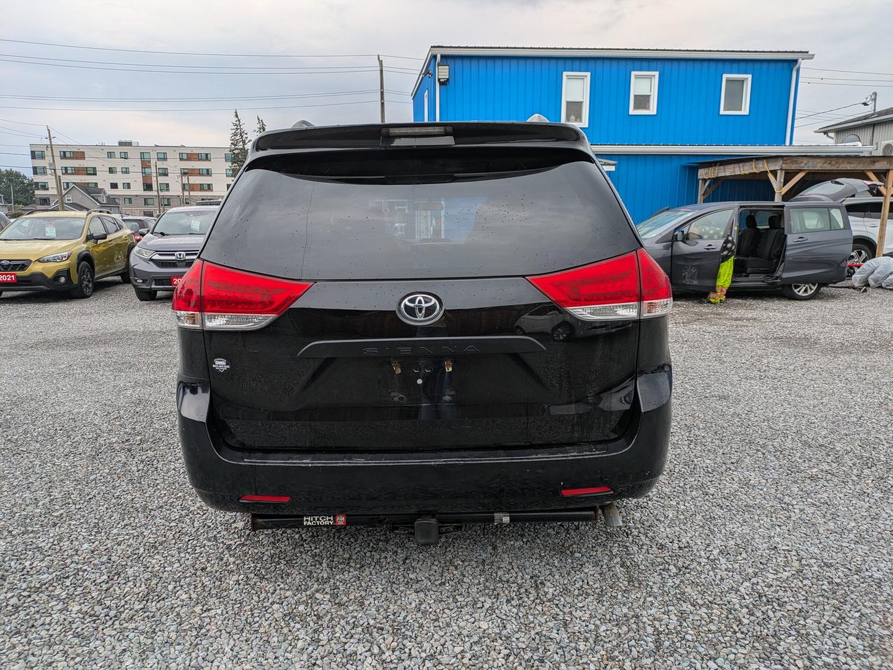 2014 Toyota Sienna 5DR 7-PASS FWD Photo3