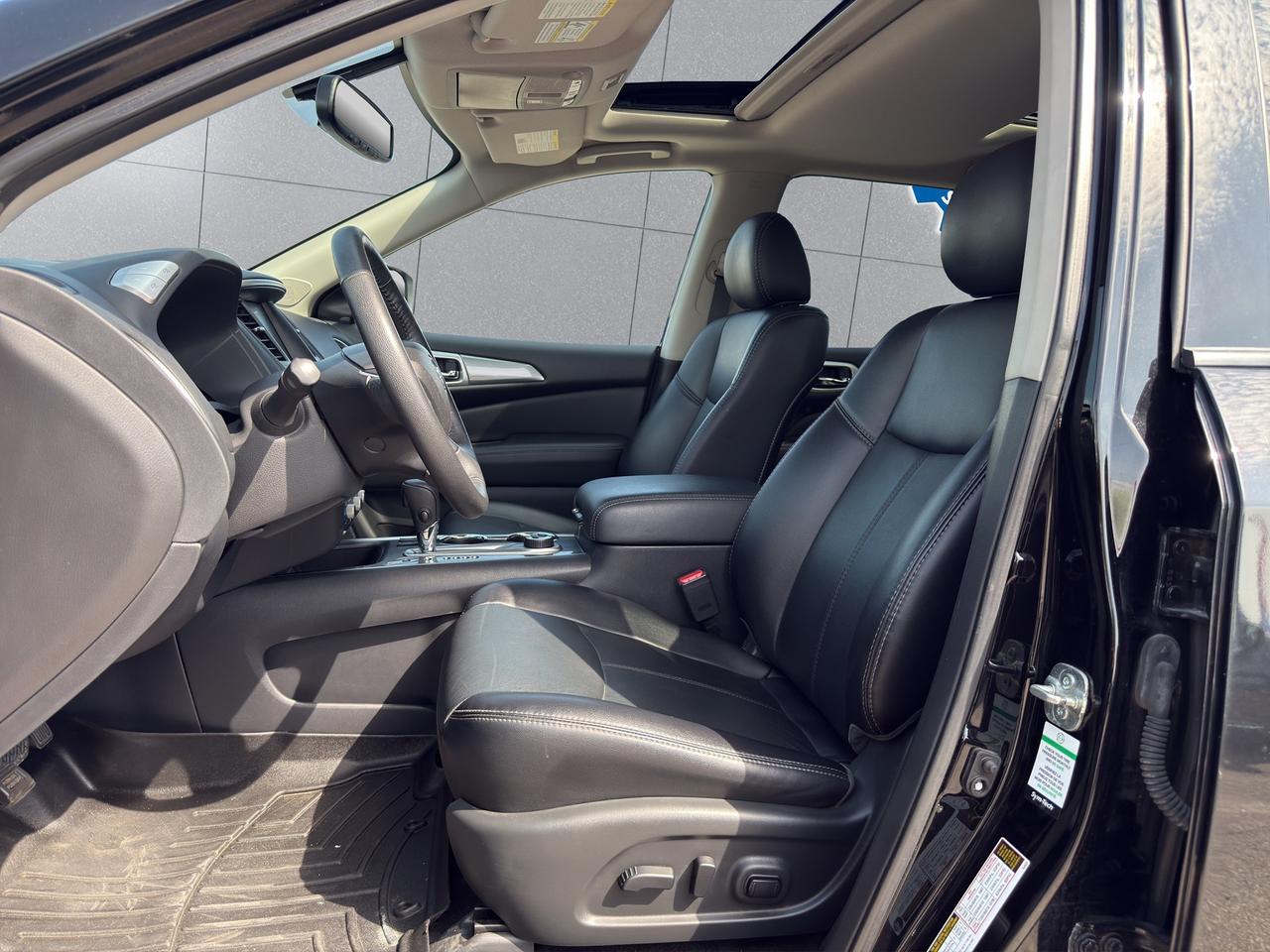 2020 Nissan Pathfinder SL PREMIUM Photo