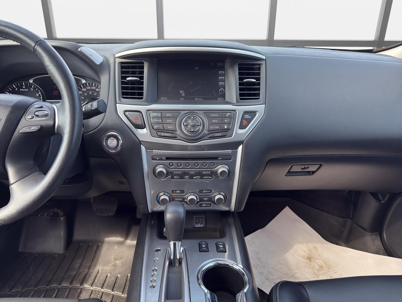 2020 Nissan Pathfinder SL PREMIUM Photo