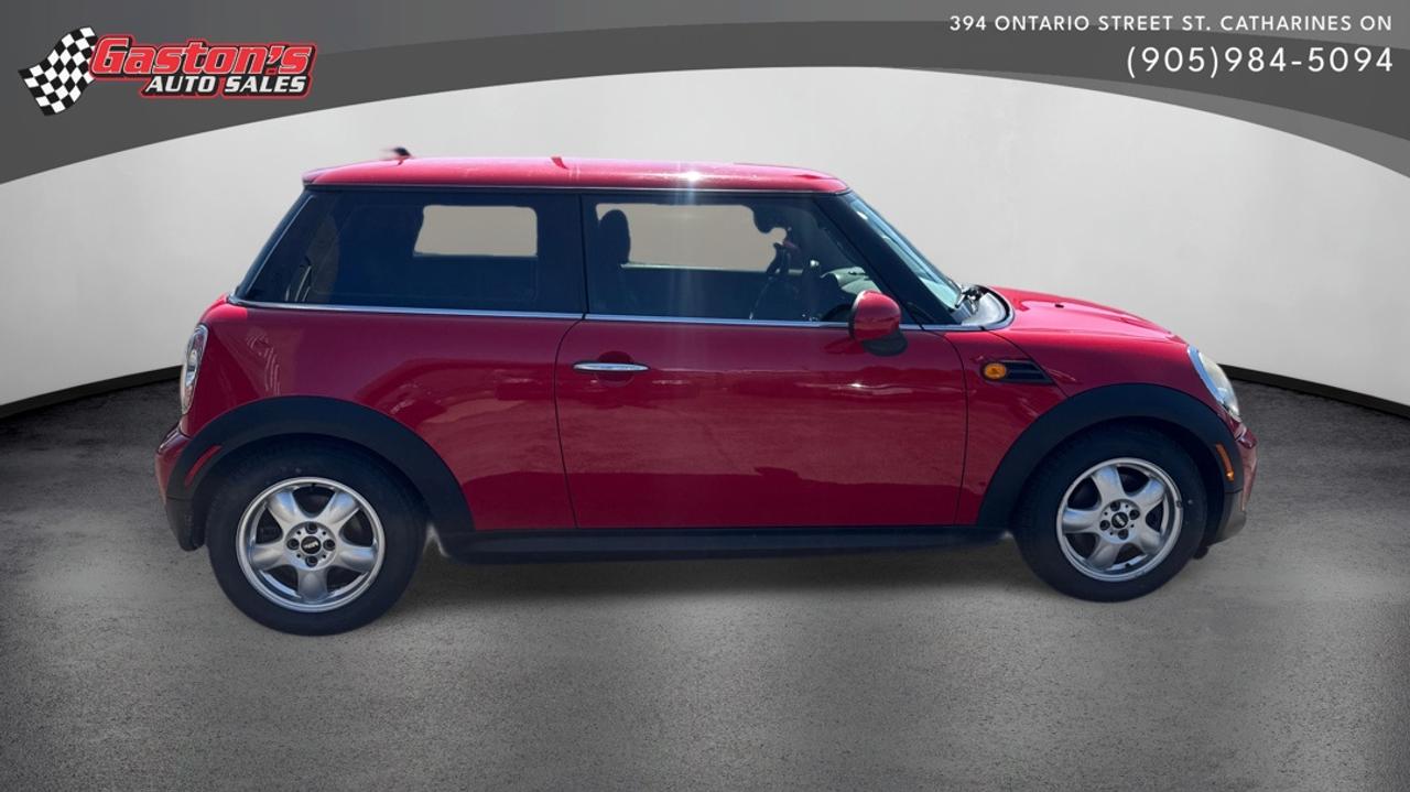 2011 MINI Cooper Classic Photo5