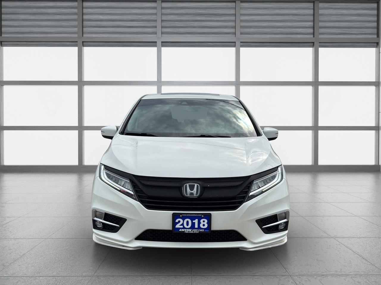 2018 Honda Odyssey Touring Photo0