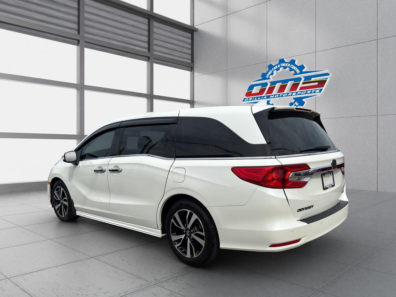 2018 Honda Odyssey Touring Photo