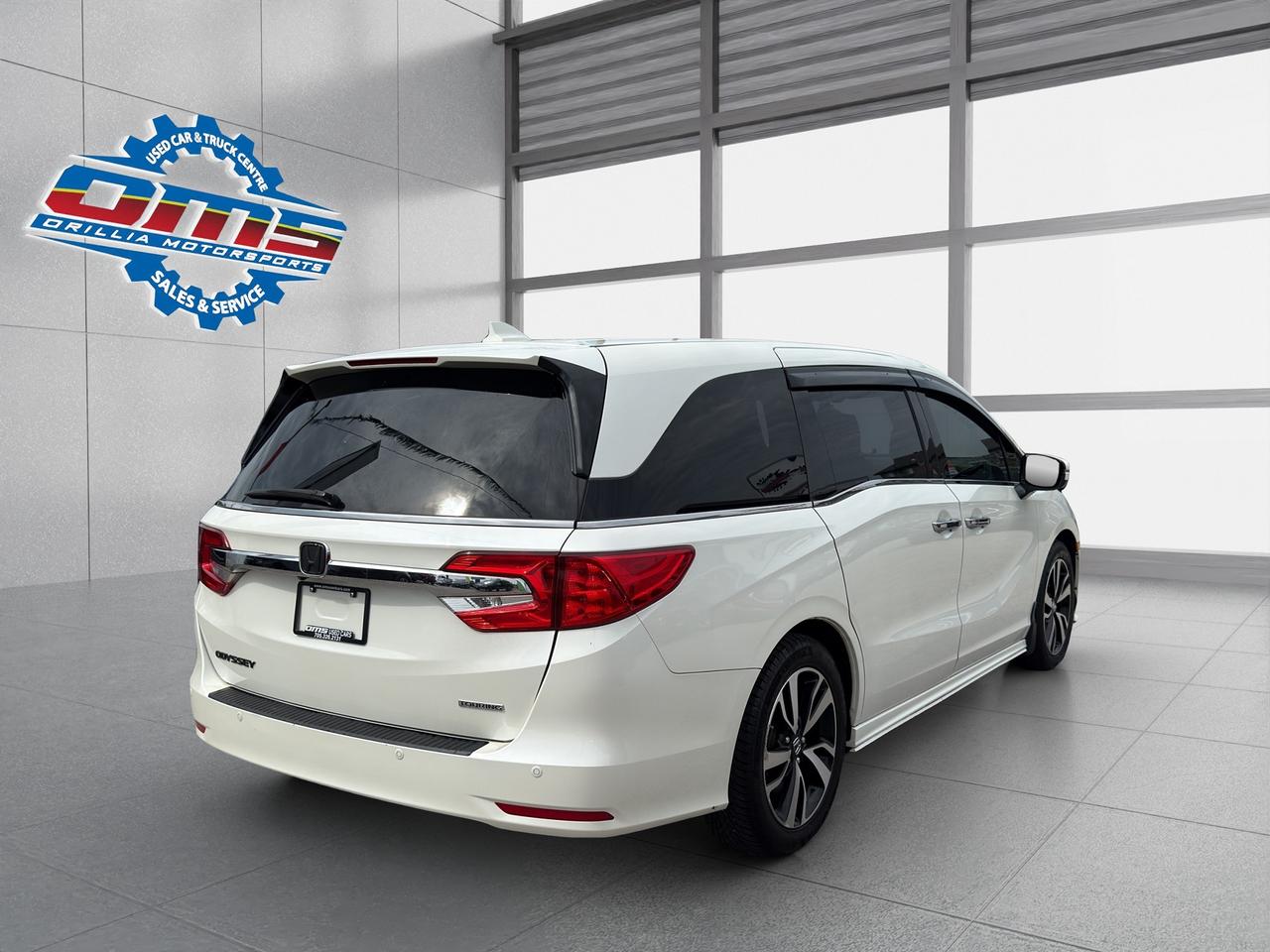 2018 Honda Odyssey Touring Photo