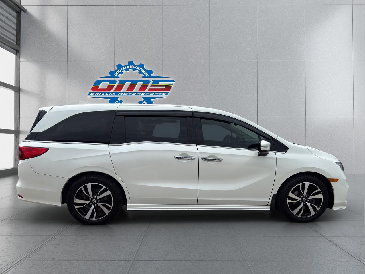 2018 Honda Odyssey Touring Photo