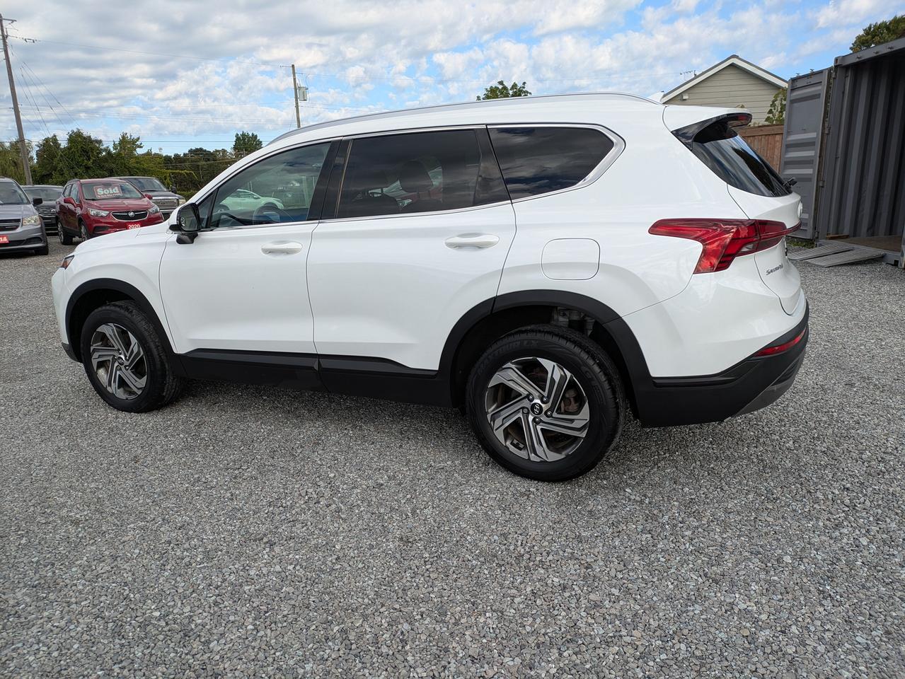 2021 Hyundai Santa Fe AWD Photo2
