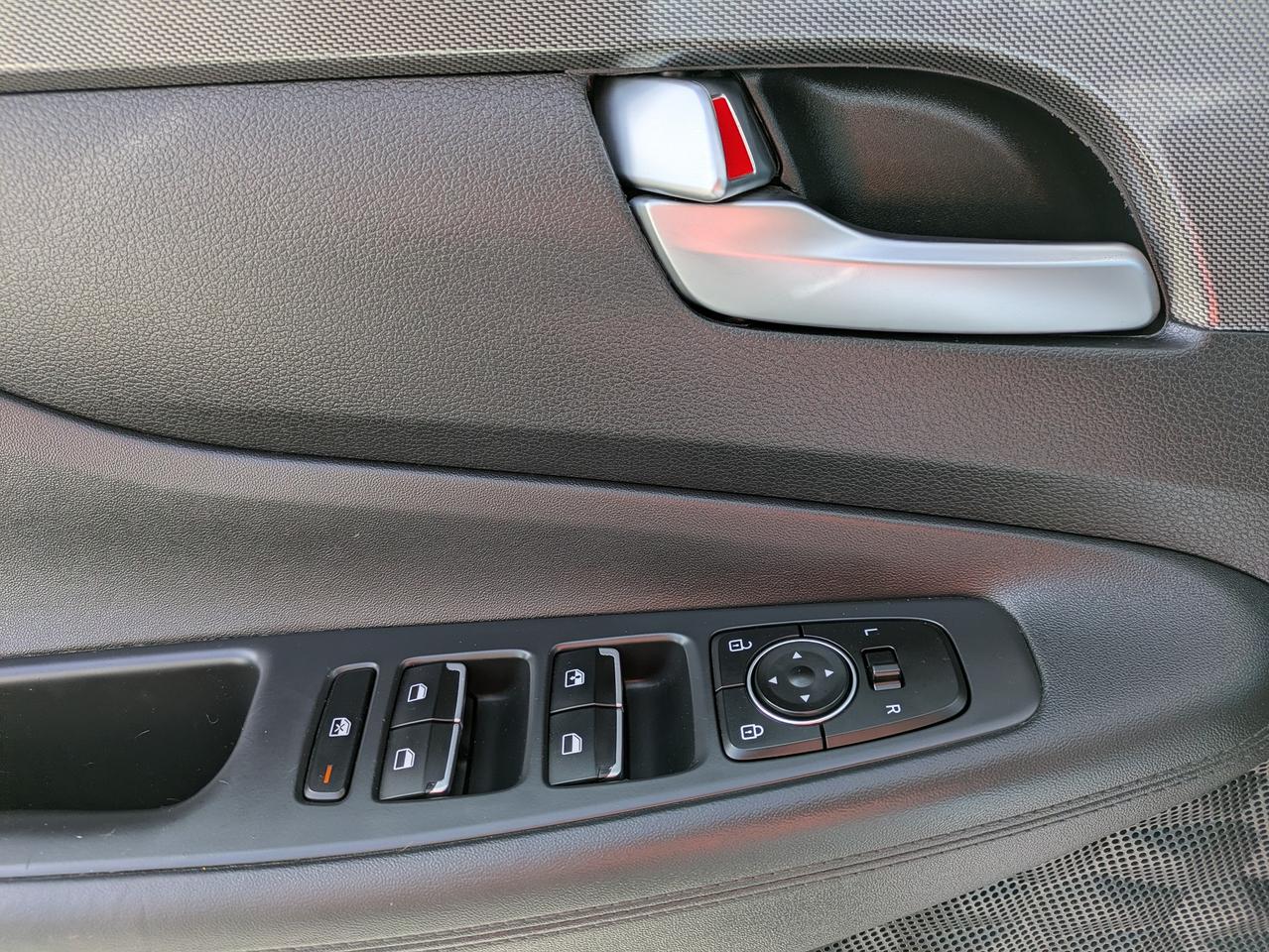 2021 Hyundai Santa Fe AWD Photo