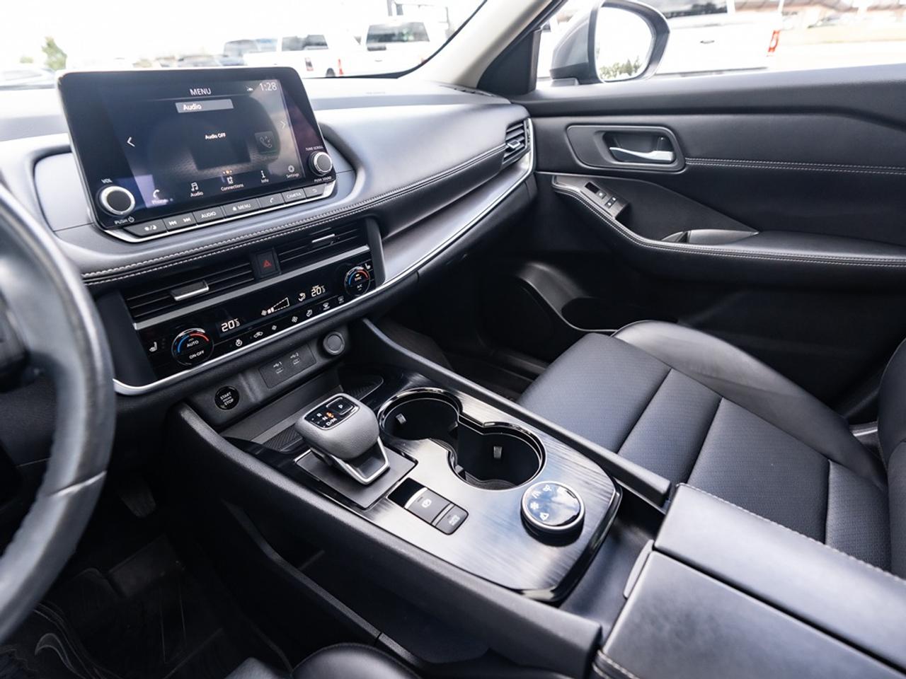 2024 Nissan Rogue AWD SV With Moonroof Photo36