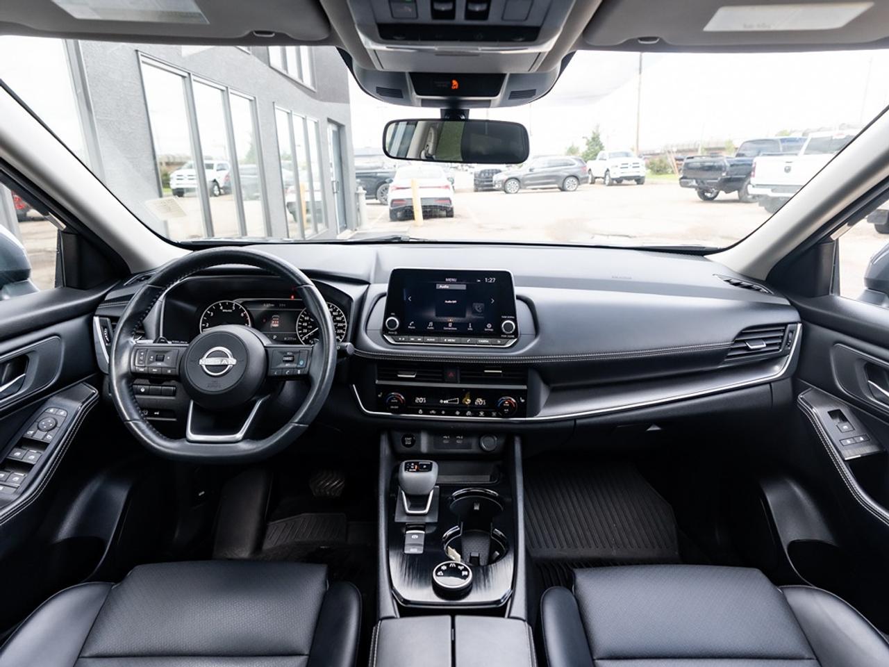 2024 Nissan Rogue AWD SV With Moonroof Photo7