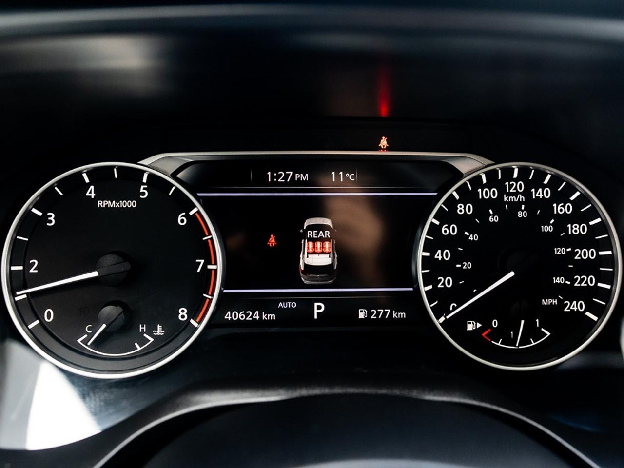 2024 Nissan Rogue AWD SV With Moonroof Photo32