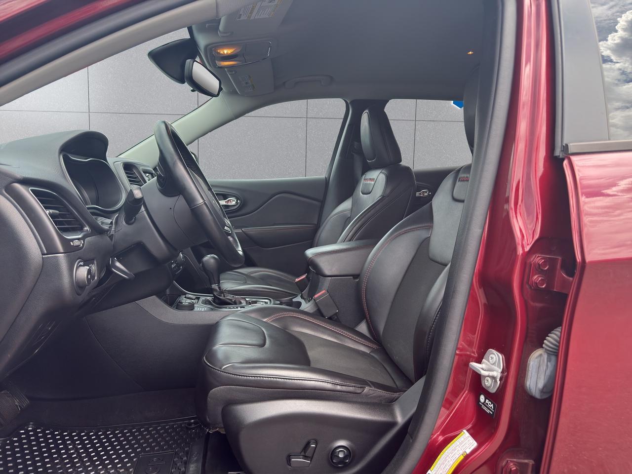 2021 Jeep Cherokee Trailhawk Photo