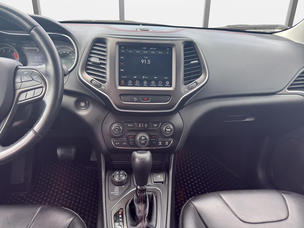 2021 Jeep Cherokee Trailhawk Photo
