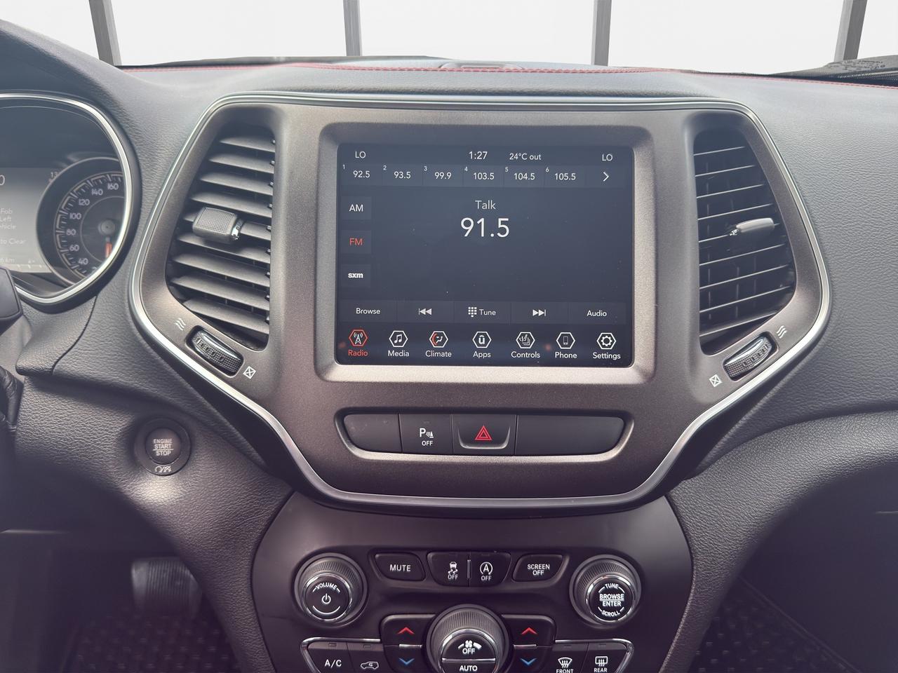 2021 Jeep Cherokee Trailhawk Photo