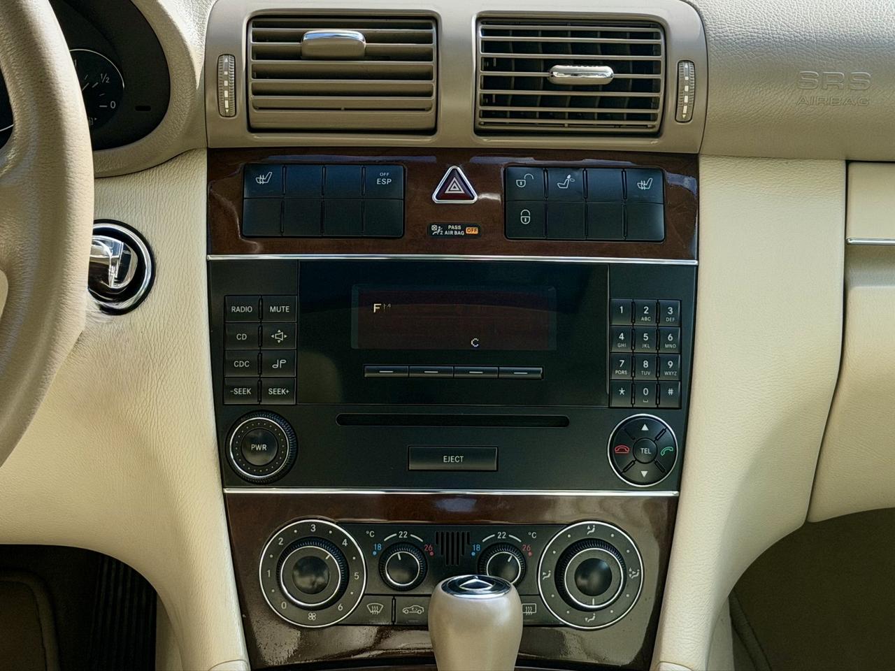 2007 Mercedes-Benz C-Class FINANCING AVAILABLE Photo13