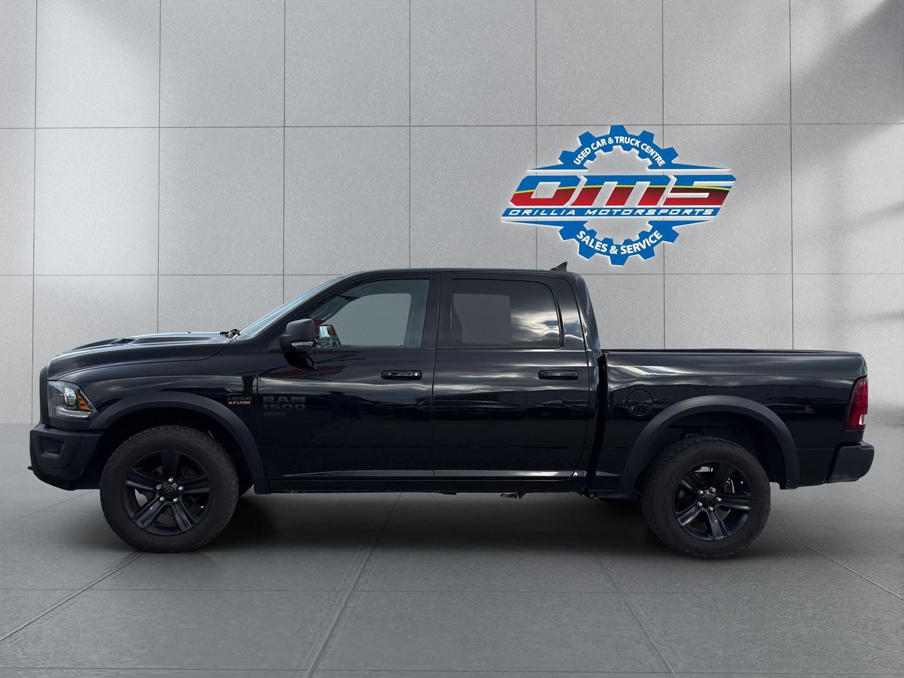 2022 RAM 1500 Classic WARLOCK Photo2