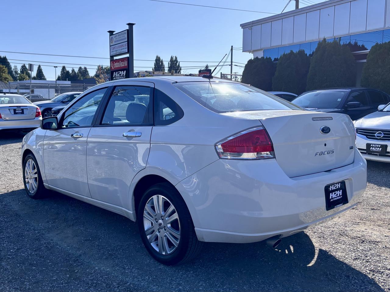 2009 Ford Focus FINANCING AVAILABLE Photo7