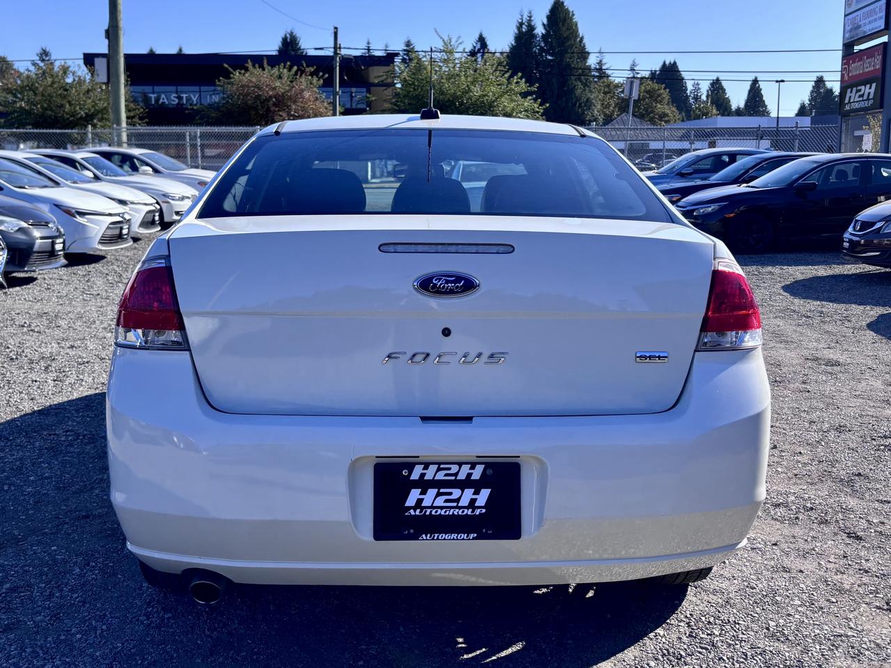 2009 Ford Focus FINANCING AVAILABLE Photo6