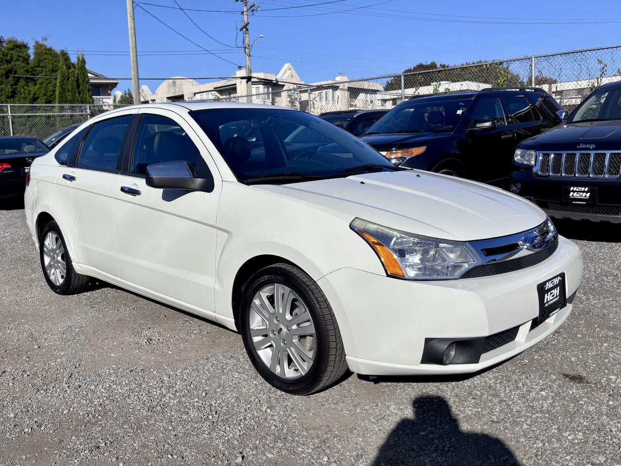 2009 Ford Focus FINANCING AVAILABLE Photo3