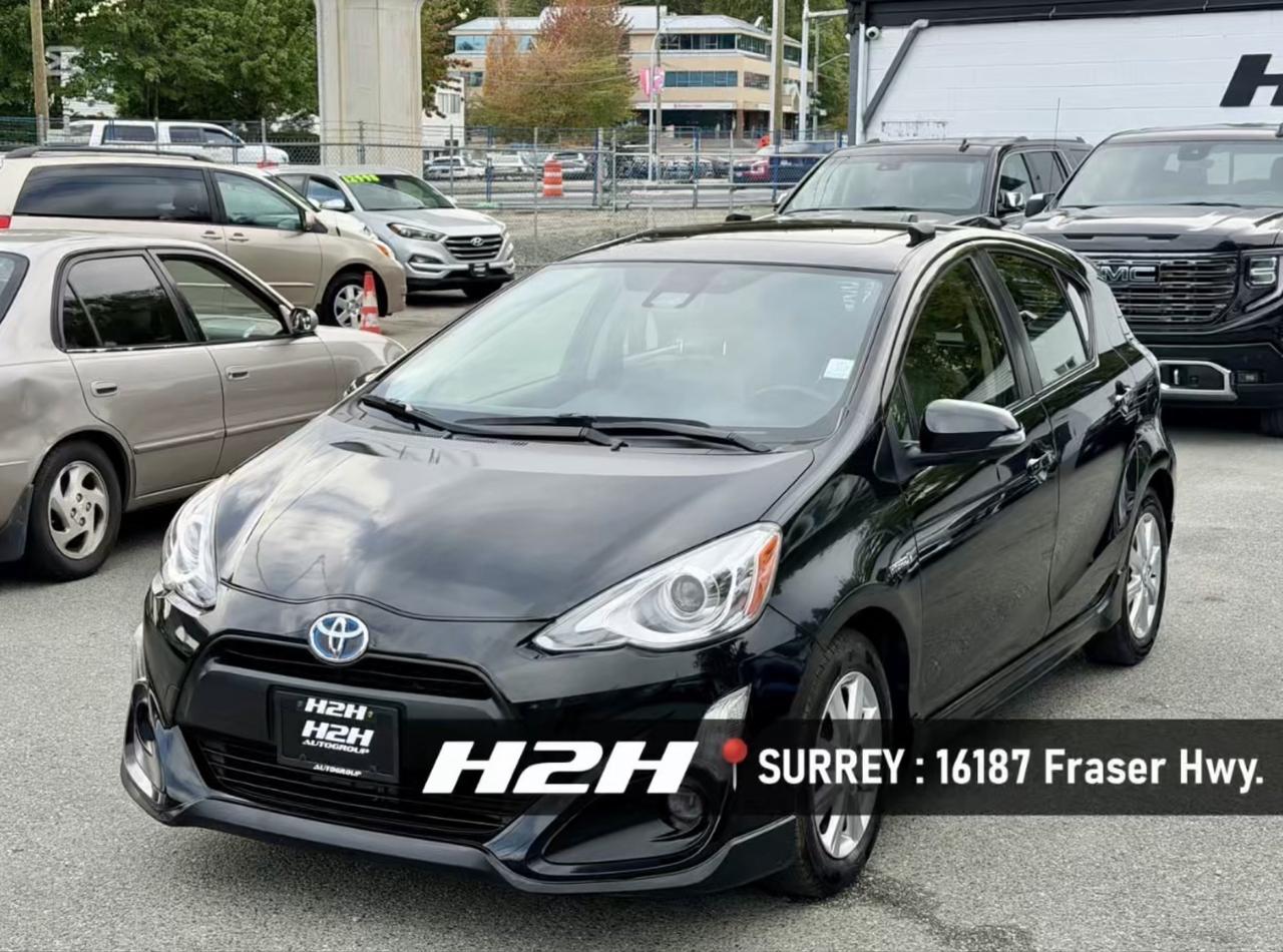2017 Toyota Prius c FINANCING AVAILABLE Photo1