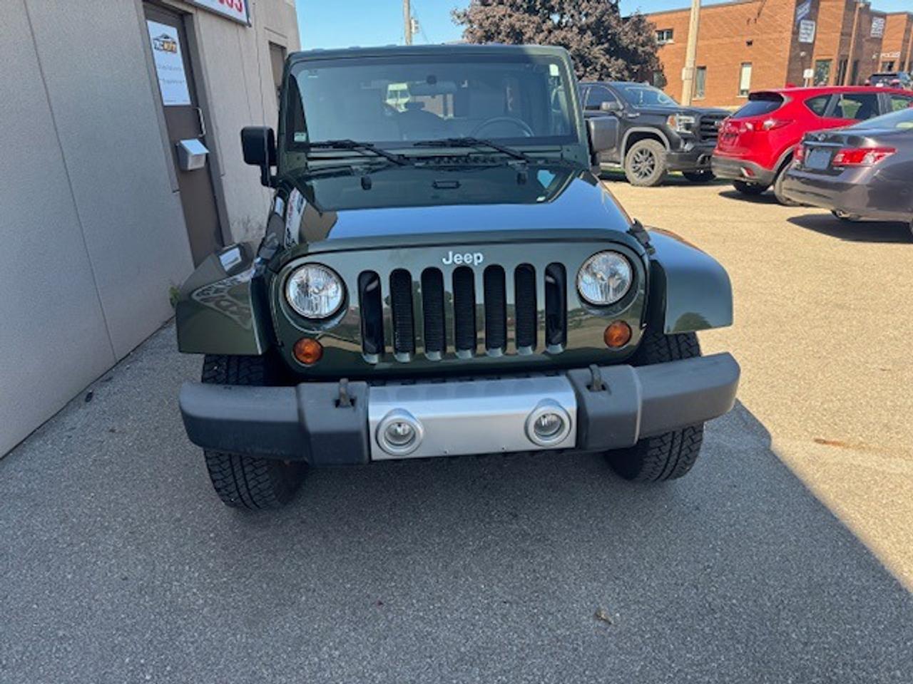 2009 Jeep Wrangler 4WD 4DR SAHARA Photo5