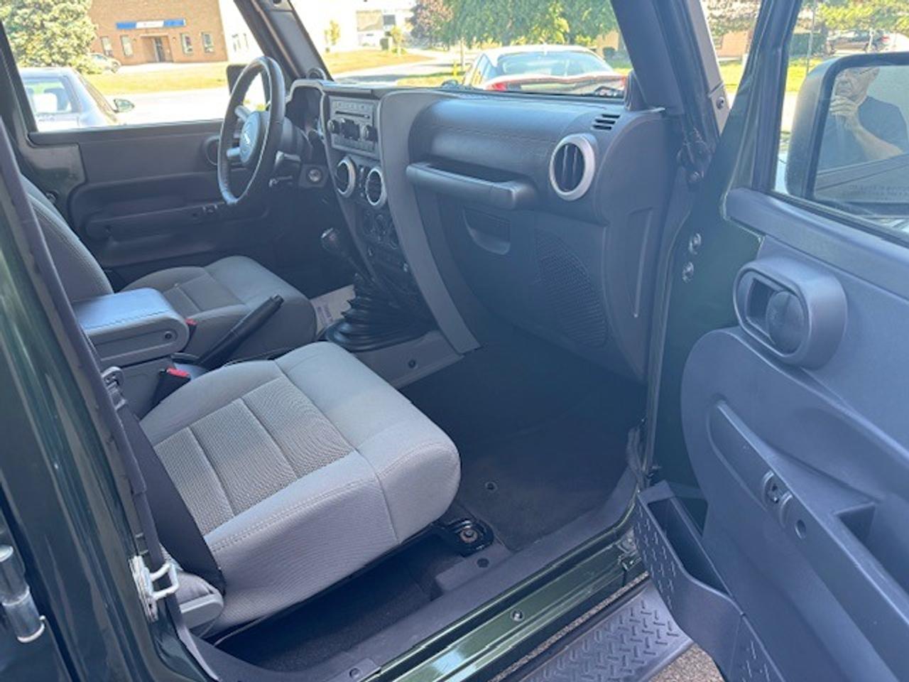 2009 Jeep Wrangler 4WD 4DR SAHARA Photo