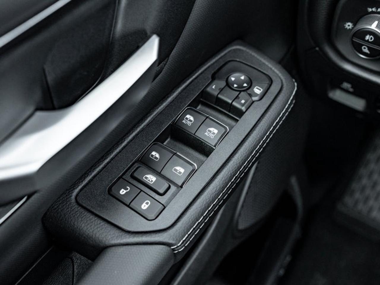 2027 RAM 1500 SPORT Photo