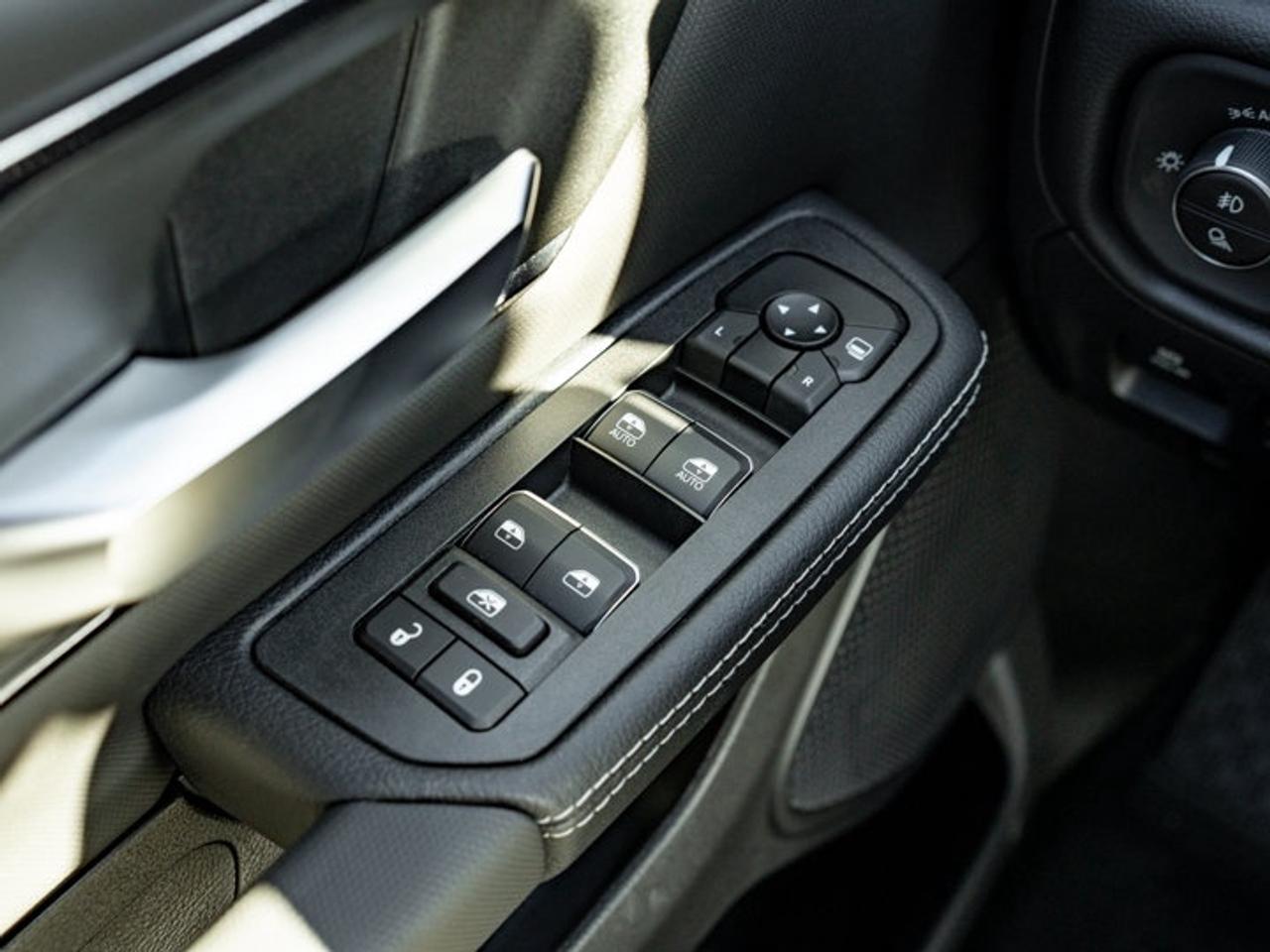 2027 RAM 1500 SPORT Photo