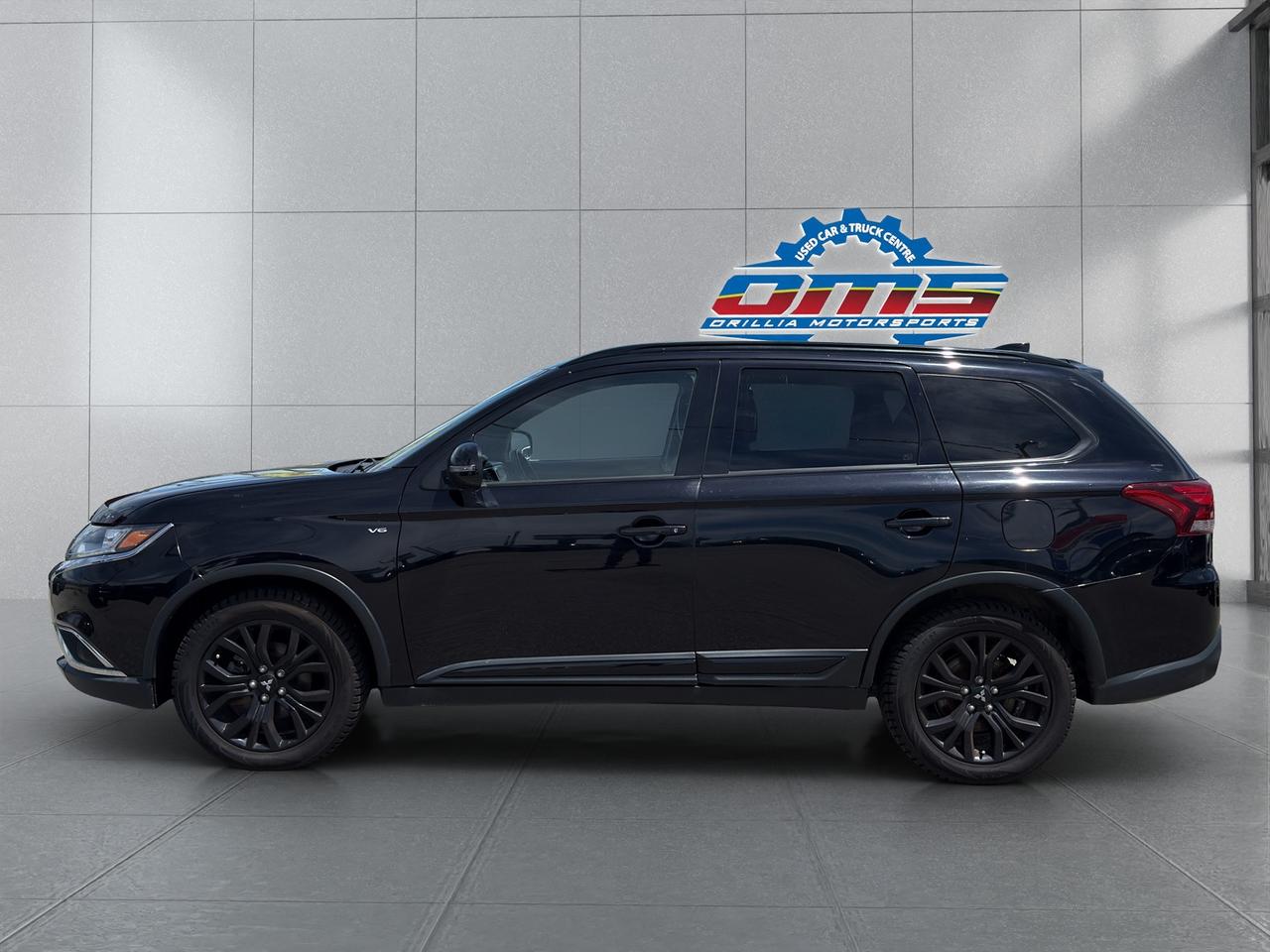 2018 Mitsubishi Outlander SE Anniversary Edition Photo2