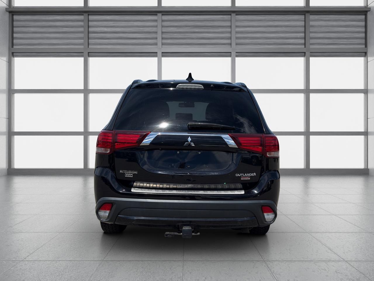 2018 Mitsubishi Outlander SE Anniversary Edition Photo