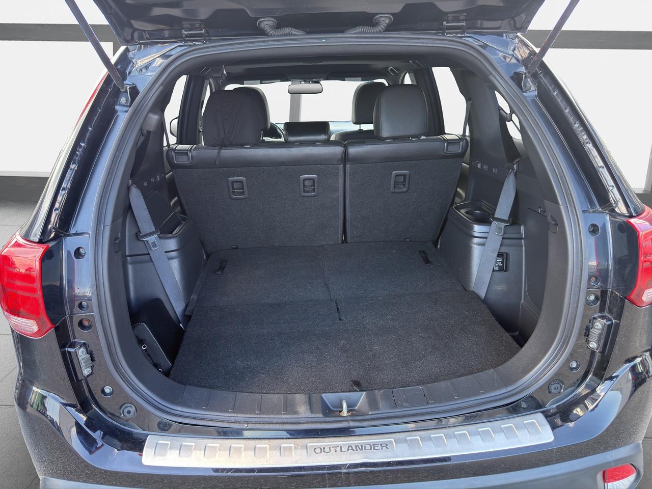 2018 Mitsubishi Outlander SE Anniversary Edition Photo