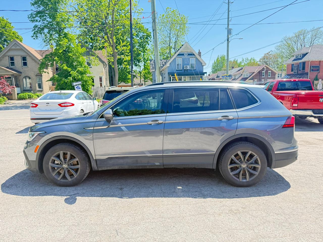 2023 Volkswagen Tiguan COMFORTLINE Photo
