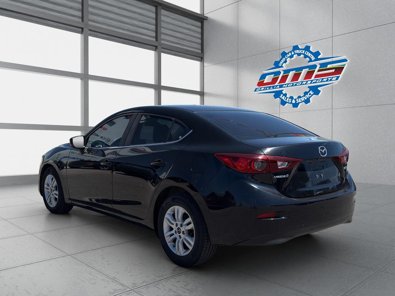 2018 Mazda MAZDA3 GS Photo3