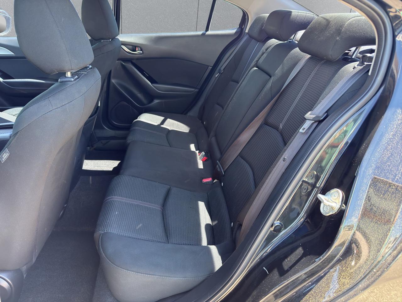 2018 Mazda MAZDA3 GS Photo