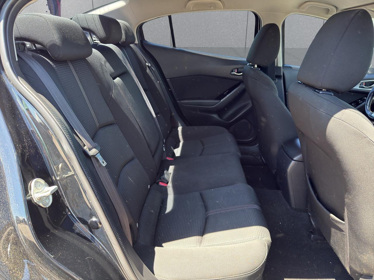 2018 Mazda MAZDA3 GS Photo