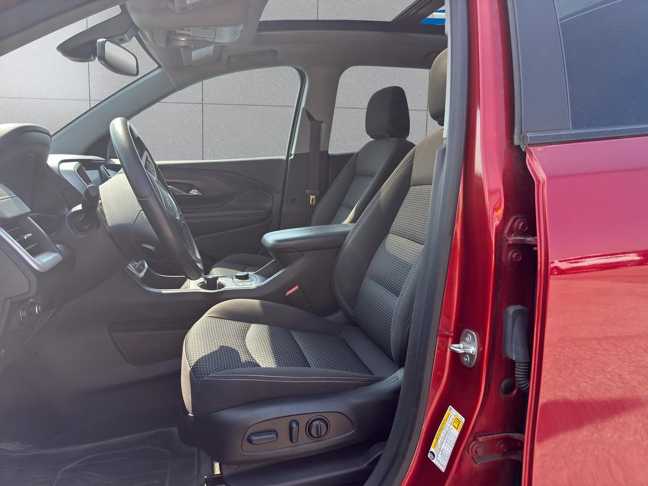 2023 GMC Terrain AWD 4DR SLE Photo