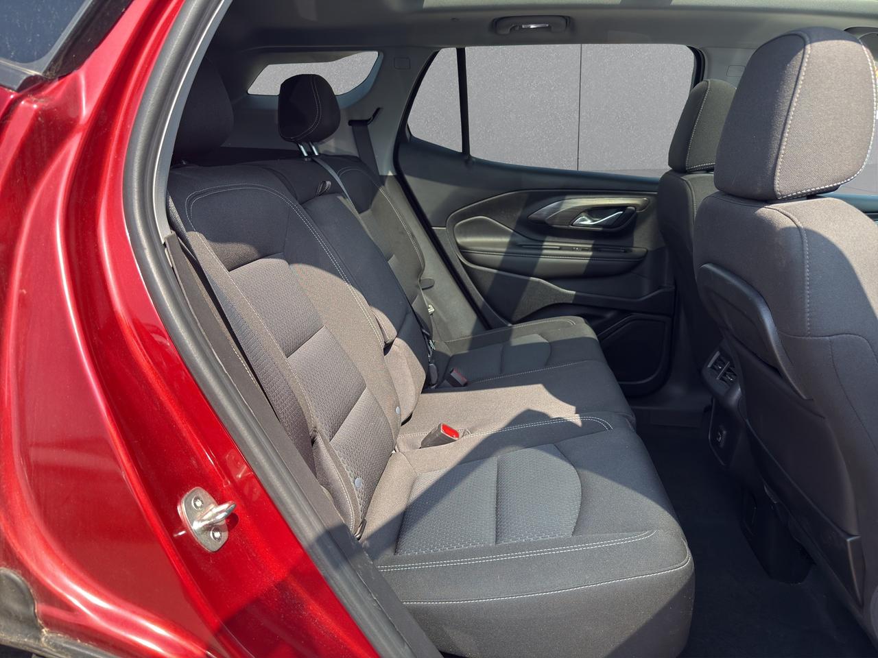 2023 GMC Terrain AWD 4DR SLE Photo
