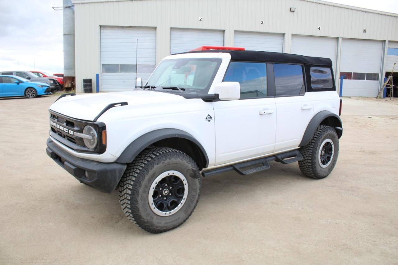 2023 Ford Bronco Outer Banks Soft Top w/Htd Leather, NAV, BUC - Photo #1
