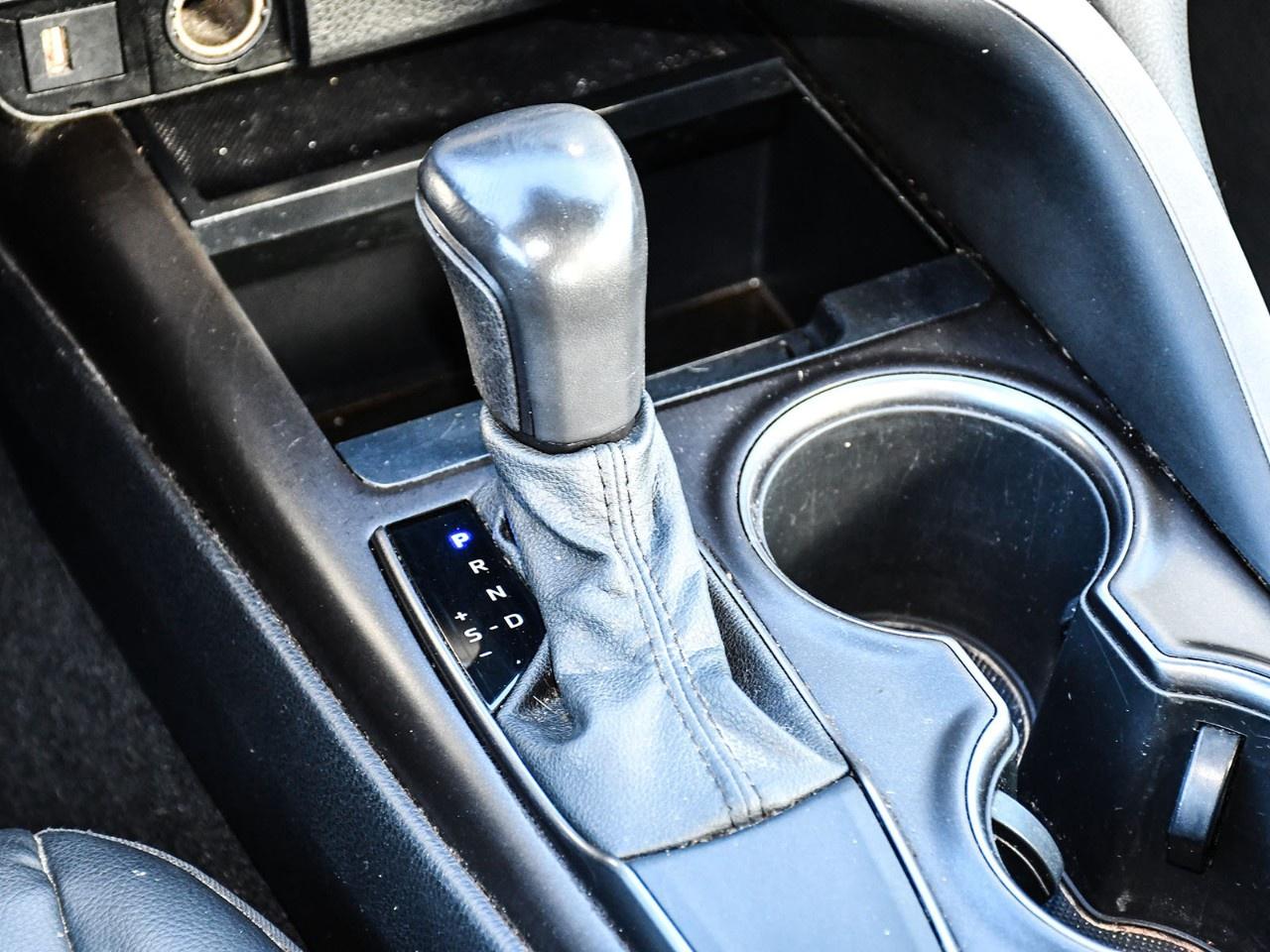2021 Toyota Camry SE Auto Photo