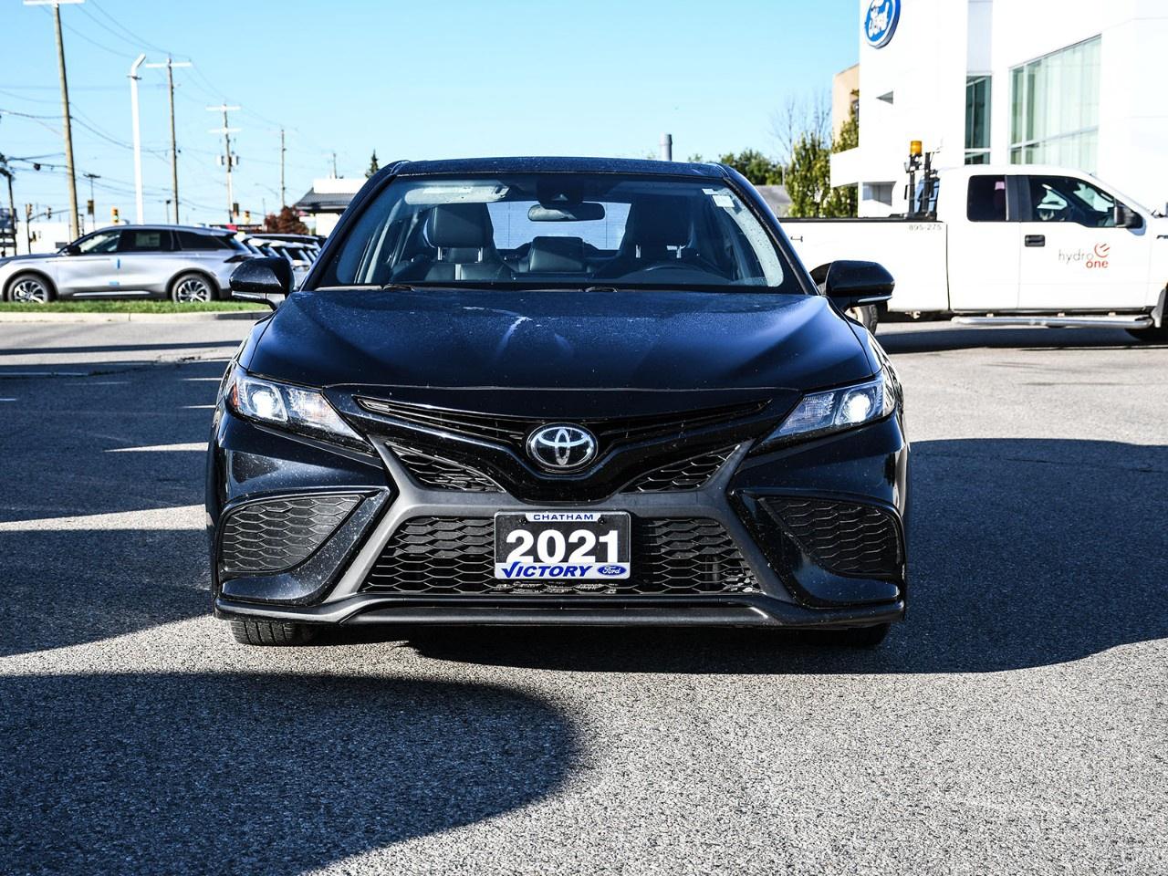 2021 Toyota Camry SE Auto Photo