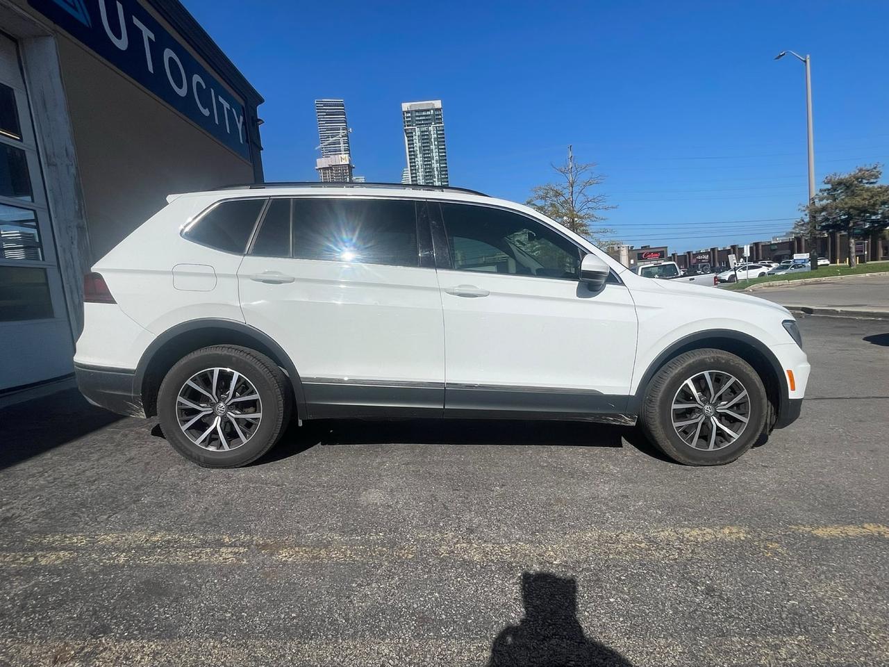 2018 Volkswagen Tiguan Comfortline| CLEAN CARFAX| NO CLAIMS| Photo