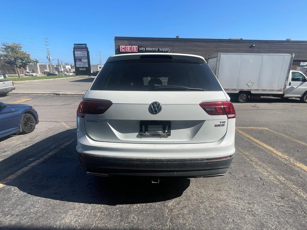 2018 Volkswagen Tiguan Comfortline| CLEAN CARFAX| NO CLAIMS| Photo