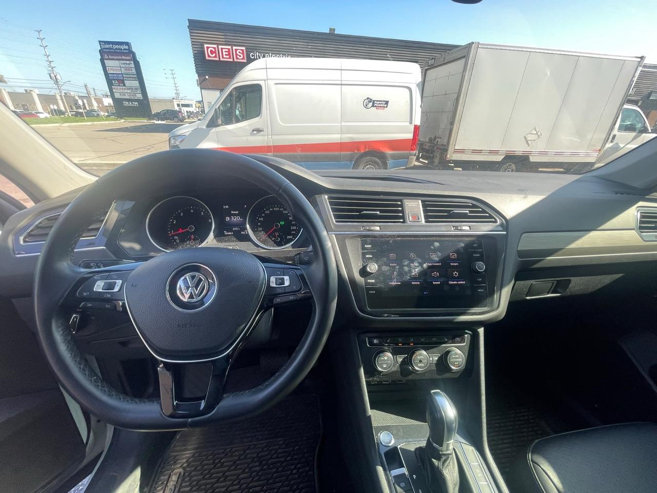 2018 Volkswagen Tiguan Comfortline| CLEAN CARFAX| NO CLAIMS| Photo
