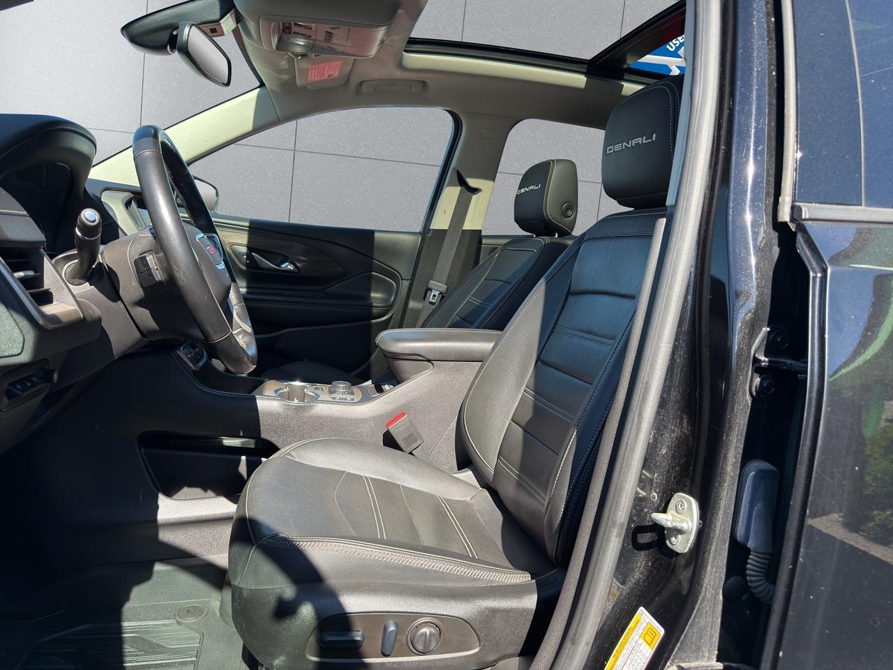 2023 GMC Terrain Awd 4dr Denali Photo