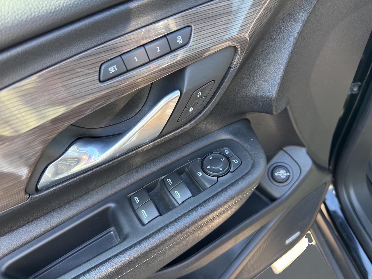 2023 GMC Terrain Awd 4dr Denali Photo