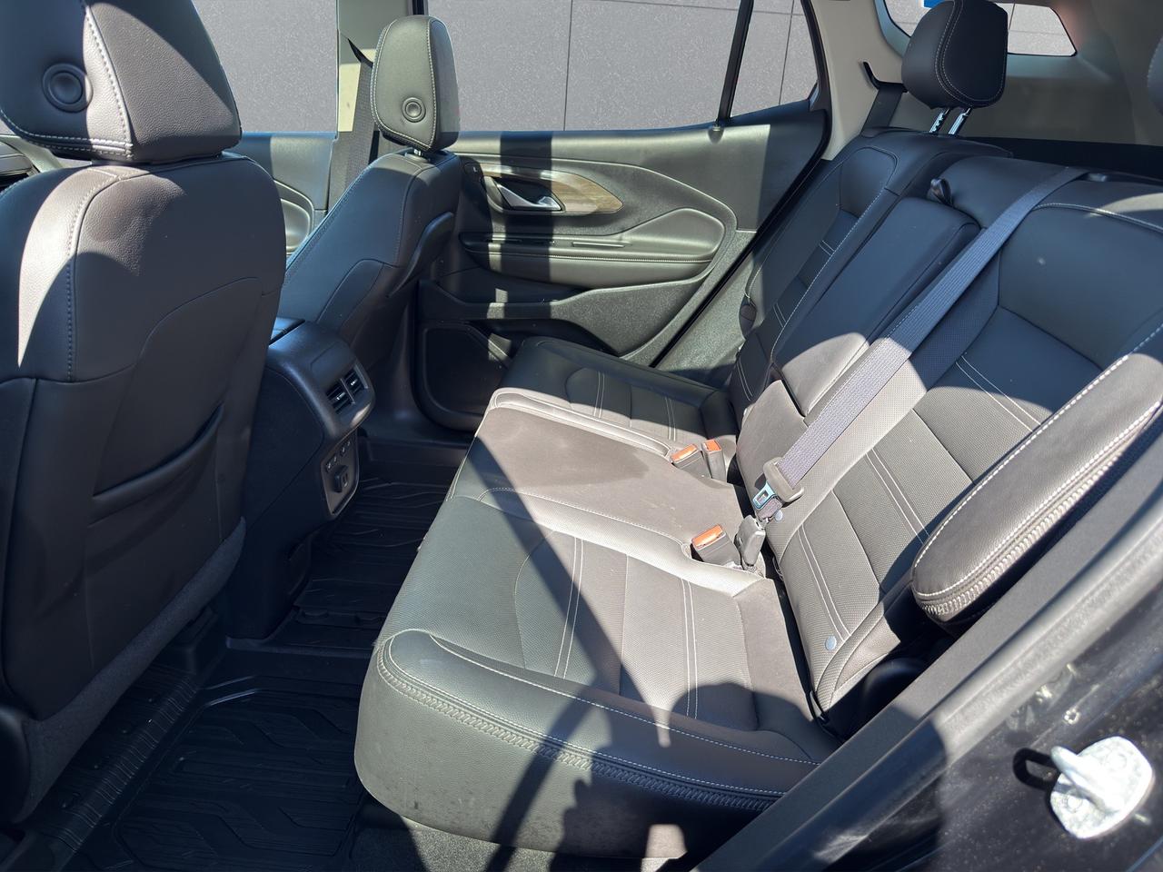 2023 GMC Terrain Awd 4dr Denali Photo