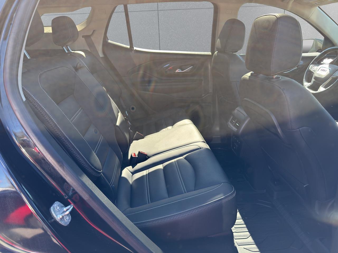 2023 GMC Terrain Awd 4dr Denali Photo